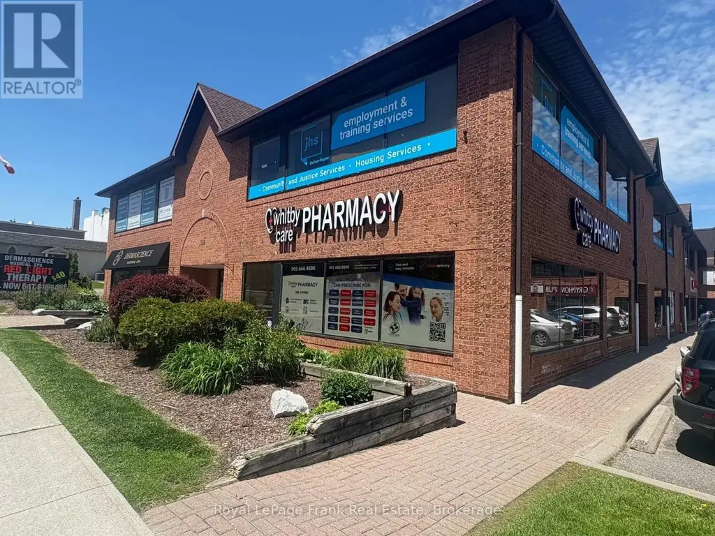 206 - 114 Dundas Street E, Whitby (Downtown Whitby)